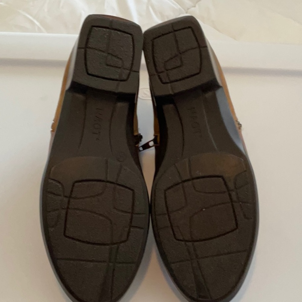 Naot Two-Tone Leather Ankle Boots - Picture 5 of 8